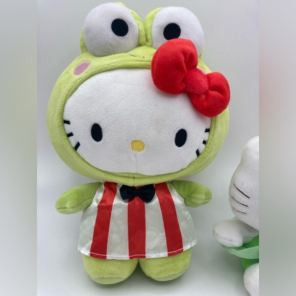 GUND Sanrio Hello Kitty Keroppi Plush Toy & Hello Kitty Red Apple Worm Plush - Picture 5 of 8